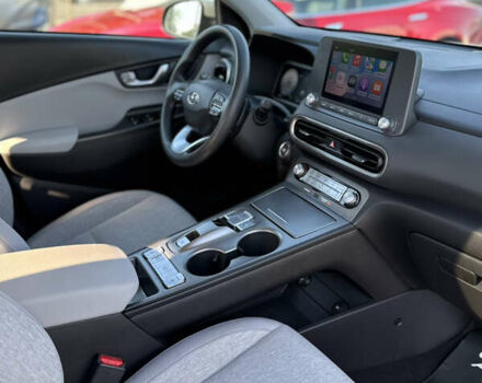 Серый Хендай Kona Electric, объемом двигателя 0 л и пробегом 66 тыс. км за 21500 $, фото 12 на Automoto.ua