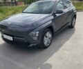 Серый Хендай Kona Electric, объемом двигателя 0 л и пробегом 7 тыс. км за 33000 $, фото 1 на Automoto.ua