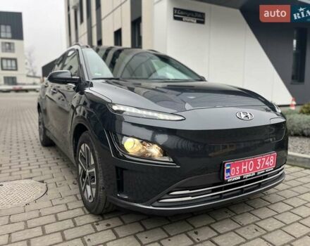 Серый Хендай Kona Electric, объемом двигателя 0 л и пробегом 20 тыс. км за 17500 $, фото 3 на Automoto.ua