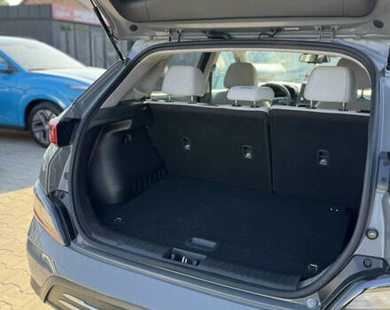 Серый Хендай Kona Electric, объемом двигателя 0 л и пробегом 66 тыс. км за 21500 $, фото 4 на Automoto.ua