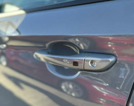 Серый Хендай Kona Electric, объемом двигателя 0 л и пробегом 66 тыс. км за 21500 $, фото 17 на Automoto.ua