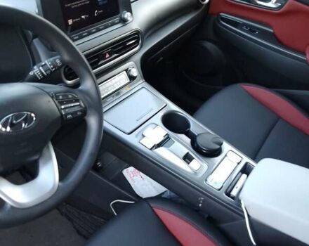 Серый Хендай Kona Electric, объемом двигателя 0 л и пробегом 71 тыс. км за 18500 $, фото 11 на Automoto.ua