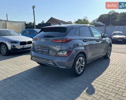 Серый Хендай Kona Electric, объемом двигателя 0 л и пробегом 66 тыс. км за 21500 $, фото 3 на Automoto.ua