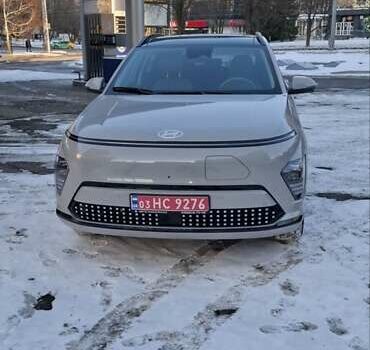 Серый Хендай Kona Electric, объемом двигателя 0 л и пробегом 1 тыс. км за 32900 $, фото 17 на Automoto.ua
