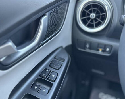 Серый Хендай Kona Electric, объемом двигателя 0 л и пробегом 66 тыс. км за 21500 $, фото 21 на Automoto.ua