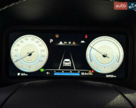 Серый Хендай Kona Electric, объемом двигателя 0 л и пробегом 36 тыс. км за 16999 $, фото 17 на Automoto.ua