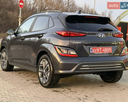 Серый Хендай Kona Electric, объемом двигателя 0 л и пробегом 36 тыс. км за 16999 $, фото 5 на Automoto.ua