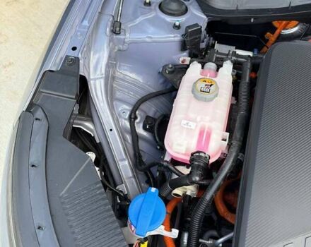 Серый Хендай Kona Electric, объемом двигателя 0 л и пробегом 4 тыс. км за 24999 $, фото 148 на Automoto.ua