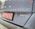 Серый Хендай Kona Electric, объемом двигателя 0 л и пробегом 4 тыс. км за 24999 $, фото 23 на Automoto.ua