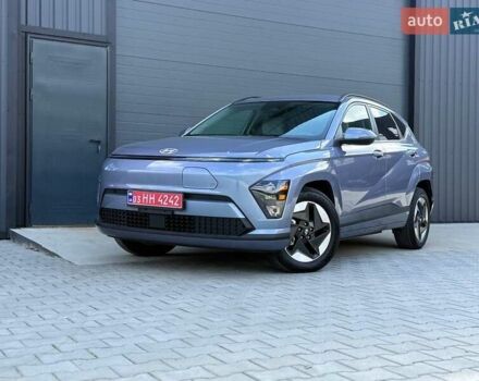 Серый Хендай Kona Electric, объемом двигателя 0 л и пробегом 4 тыс. км за 24999 $, фото 173 на Automoto.ua
