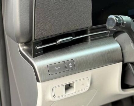 Серый Хендай Kona Electric, объемом двигателя 0 л и пробегом 4 тыс. км за 24999 $, фото 114 на Automoto.ua