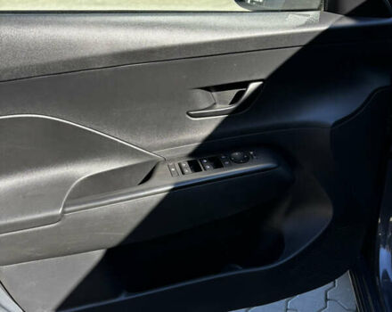 Серый Хендай Kona Electric, объемом двигателя 0 л и пробегом 28 тыс. км за 22900 $, фото 13 на Automoto.ua