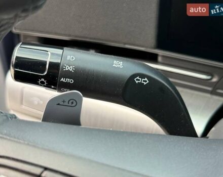 Серый Хендай Kona Electric, объемом двигателя 0 л и пробегом 4 тыс. км за 24999 $, фото 122 на Automoto.ua