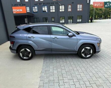 Серый Хендай Kona Electric, объемом двигателя 0 л и пробегом 4 тыс. км за 24999 $, фото 48 на Automoto.ua