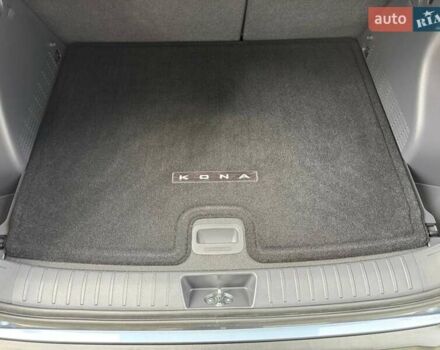 Серый Хендай Kona Electric, объемом двигателя 0 л и пробегом 4 тыс. км за 24999 $, фото 60 на Automoto.ua