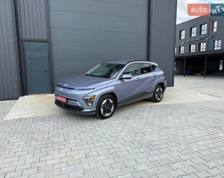 Серый Хендай Kona Electric, объемом двигателя 0 л и пробегом 4 тыс. км за 24999 $, фото 12 на Automoto.ua