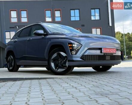Серый Хендай Kona Electric, объемом двигателя 0 л и пробегом 4 тыс. км за 24999 $, фото 171 на Automoto.ua