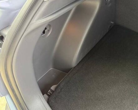 Серый Хендай Kona Electric, объемом двигателя 0 л и пробегом 4 тыс. км за 24999 $, фото 63 на Automoto.ua