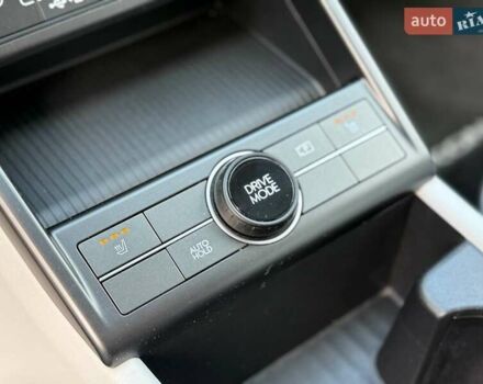 Серый Хендай Kona Electric, объемом двигателя 0 л и пробегом 4 тыс. км за 24999 $, фото 135 на Automoto.ua