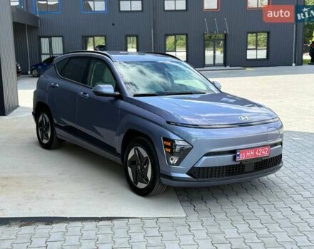 Серый Хендай Kona Electric, объемом двигателя 0 л и пробегом 4 тыс. км за 24999 $, фото 155 на Automoto.ua