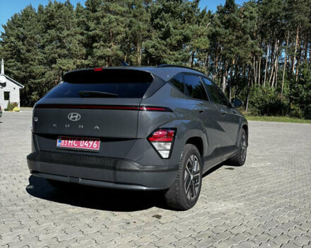 Серый Хендай Kona Electric, объемом двигателя 0 л и пробегом 28 тыс. км за 22900 $, фото 4 на Automoto.ua
