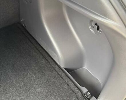 Серый Хендай Kona Electric, объемом двигателя 0 л и пробегом 4 тыс. км за 24999 $, фото 62 на Automoto.ua