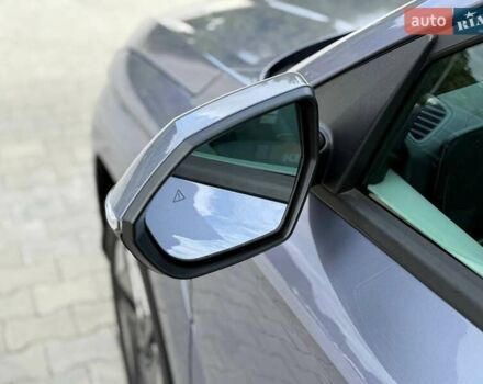 Серый Хендай Kona Electric, объемом двигателя 0 л и пробегом 4 тыс. км за 24999 $, фото 5 на Automoto.ua