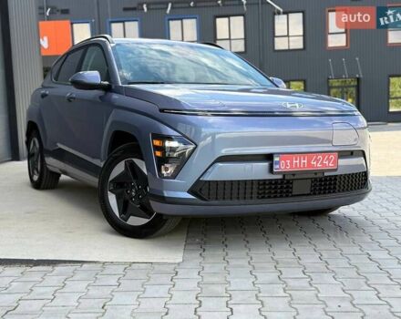 Серый Хендай Kona Electric, объемом двигателя 0 л и пробегом 4 тыс. км за 24999 $, фото 166 на Automoto.ua