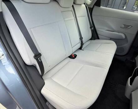 Серый Хендай Kona Electric, объемом двигателя 0 л и пробегом 4 тыс. км за 24999 $, фото 70 на Automoto.ua