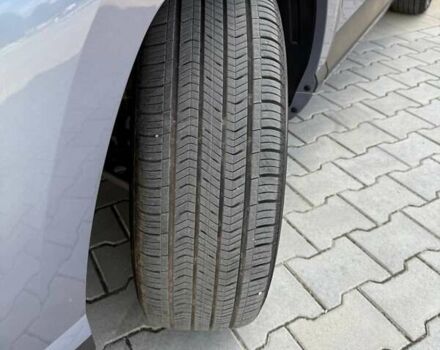 Серый Хендай Kona Electric, объемом двигателя 0 л и пробегом 4 тыс. км за 24999 $, фото 163 на Automoto.ua