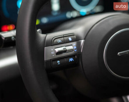 Серый Хендай Kona Electric, объемом двигателя 0 л и пробегом 25 тыс. км за 22700 $, фото 18 на Automoto.ua