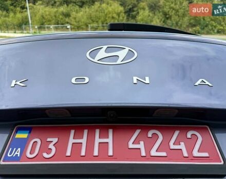 Серый Хендай Kona Electric, объемом двигателя 0 л и пробегом 4 тыс. км за 24999 $, фото 58 на Automoto.ua