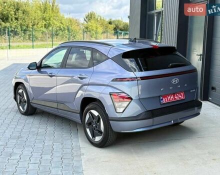 Серый Хендай Kona Electric, объемом двигателя 0 л и пробегом 4 тыс. км за 24999 $, фото 160 на Automoto.ua