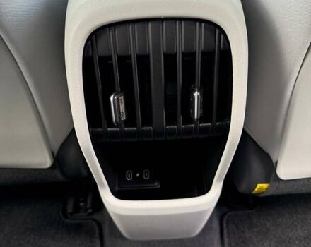 Серый Хендай Kona Electric, объемом двигателя 0 л и пробегом 4 тыс. км за 24999 $, фото 74 на Automoto.ua