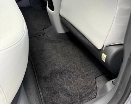 Серый Хендай Kona Electric, объемом двигателя 0 л и пробегом 4 тыс. км за 24999 $, фото 75 на Automoto.ua