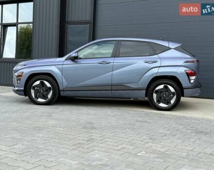 Серый Хендай Kona Electric, объемом двигателя 0 л и пробегом 4 тыс. км за 24999 $, фото 22 на Automoto.ua