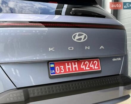 Серый Хендай Kona Electric, объемом двигателя 0 л и пробегом 4 тыс. км за 24999 $, фото 24 на Automoto.ua