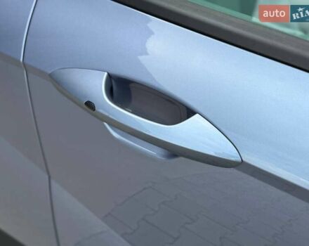 Серый Хендай Kona Electric, объемом двигателя 0 л и пробегом 4 тыс. км за 24999 $, фото 56 на Automoto.ua