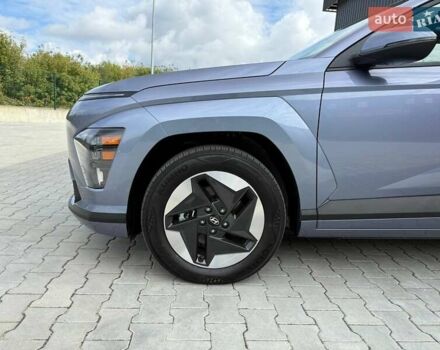 Серый Хендай Kona Electric, объемом двигателя 0 л и пробегом 4 тыс. км за 24999 $, фото 51 на Automoto.ua