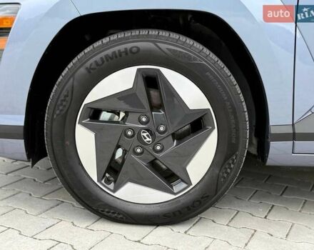 Серый Хендай Kona Electric, объемом двигателя 0 л и пробегом 4 тыс. км за 24999 $, фото 30 на Automoto.ua