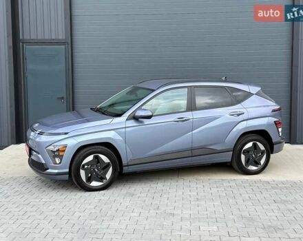 Серый Хендай Kona Electric, объемом двигателя 0 л и пробегом 4 тыс. км за 24999 $, фото 19 на Automoto.ua