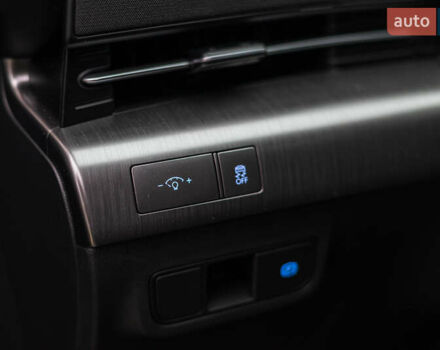 Серый Хендай Kona Electric, объемом двигателя 0 л и пробегом 25 тыс. км за 22700 $, фото 15 на Automoto.ua