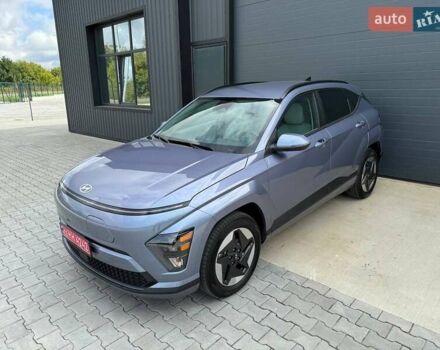Серый Хендай Kona Electric, объемом двигателя 0 л и пробегом 4 тыс. км за 24999 $, фото 46 на Automoto.ua