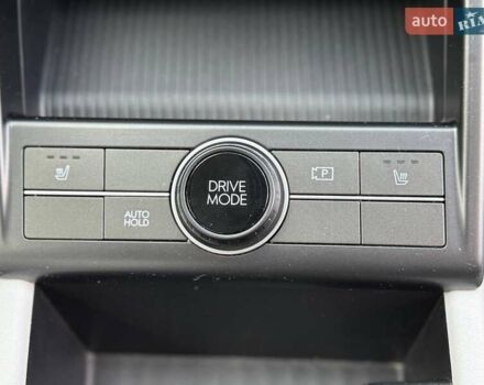 Серый Хендай Kona Electric, объемом двигателя 0 л и пробегом 4 тыс. км за 24999 $, фото 90 на Automoto.ua