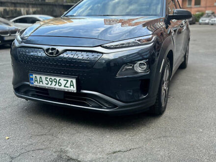 Хендай Kona Electric 2018 в Киеве на Automoto.ua Серый Хендай Kona Electric, объемом двигателя 0 л и пробегом 118 тыс. км за 19900 $, фото 1 на Automoto.ua