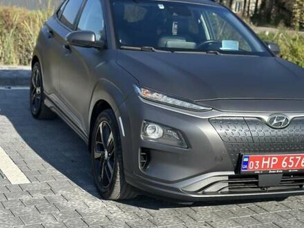 Хендай Kona Electric 2018 в Львове на Automoto.ua Серый Хендай Kona Electric, объемом двигателя 0 л и пробегом 207 тыс. км за 16800 $, фото 1 на Automoto.ua