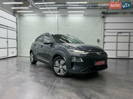 Хендай Kona Electric 2019 в Луцке на Automoto.ua Серый Хендай Kona Electric, объемом двигателя 0 л и пробегом 87 тыс. км за 17602 $, фото 1 на Automoto.ua