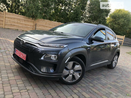 Серый Хендай Kona Electric, объемом двигателя 0 л и пробегом 140 тыс. км за 17190 $, фото 1 на Automoto.ua