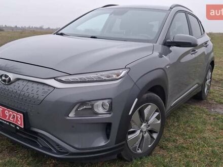 Серый Хендай Kona Electric, объемом двигателя 0 л и пробегом 180 тыс. км за 16700 $, фото 1 на Automoto.ua