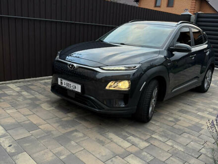 Серый Хендай Kona Electric, объемом двигателя 0 л и пробегом 125 тыс. км за 16900 $, фото 1 на Automoto.ua